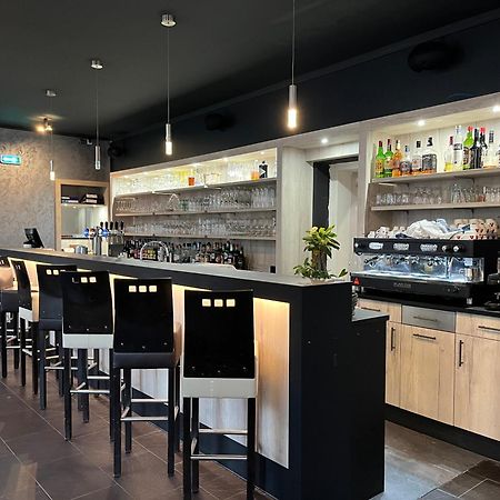 Hotel Restaurant Le Paris Мондорф-ле-Бен Екстериор снимка