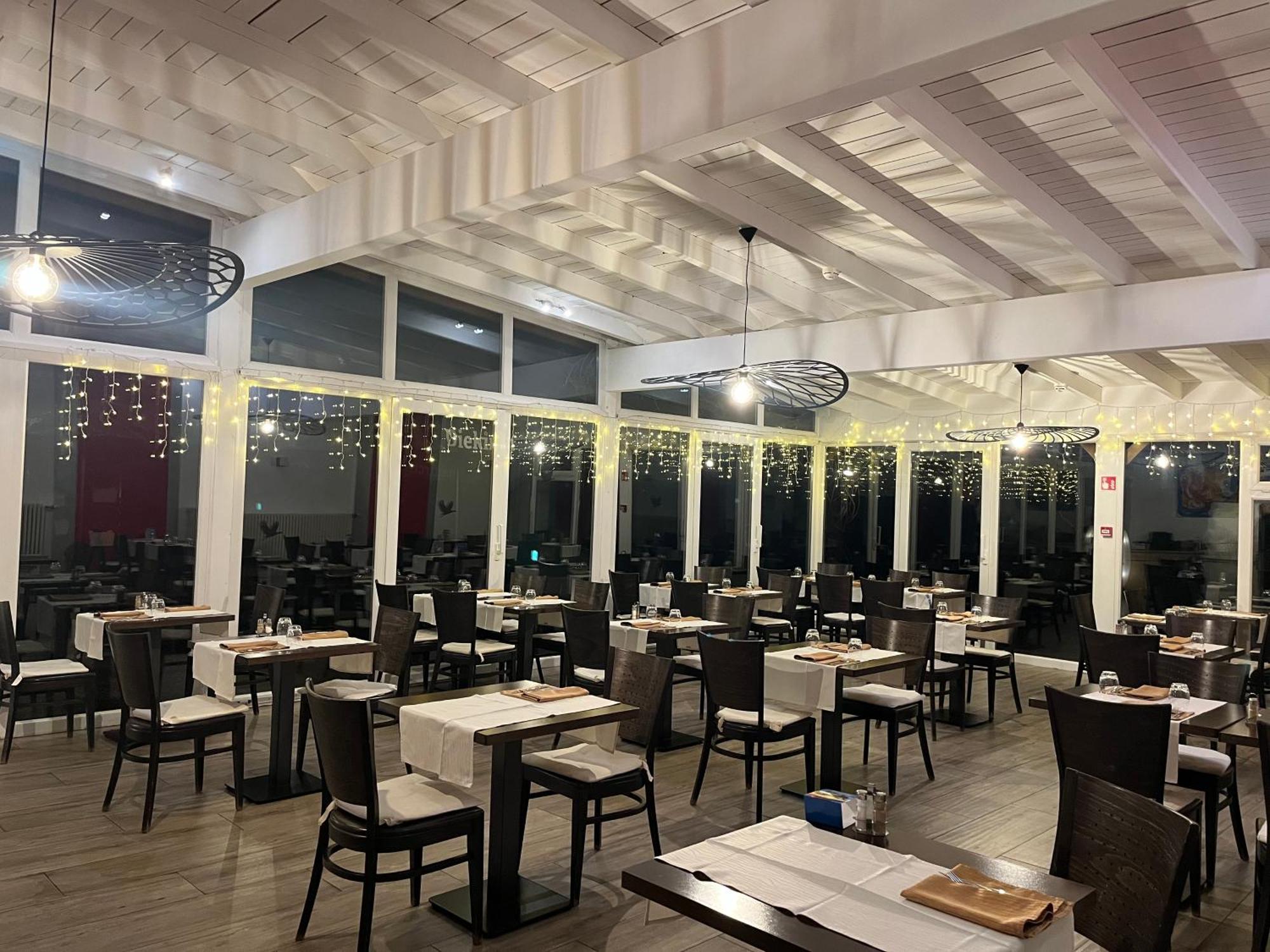 Hotel Restaurant Le Paris Мондорф-ле-Бен Екстериор снимка